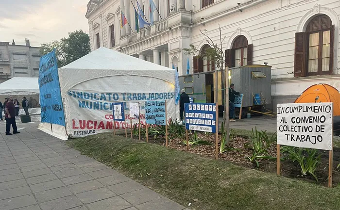 Carpa en el veredón