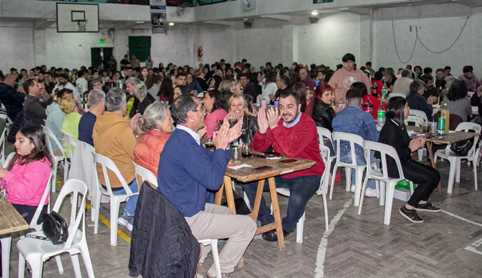Cena solidaria en Cesuar