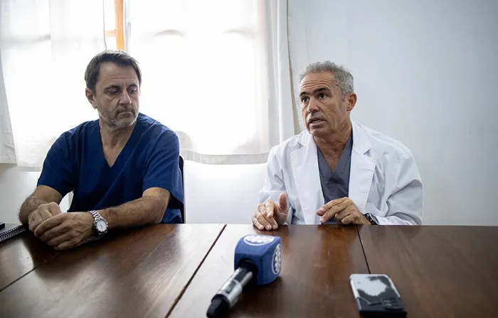Trabajos en hospital Pintos