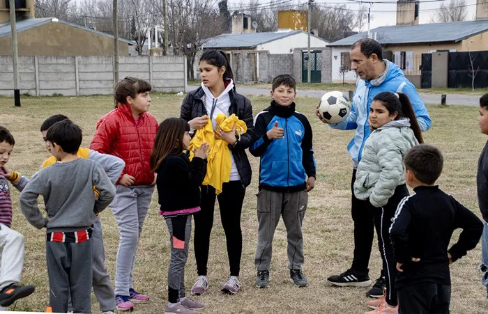 El barrio juega Urioste