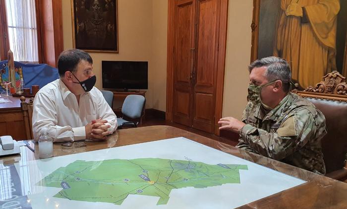 Reunión con autoridad militar