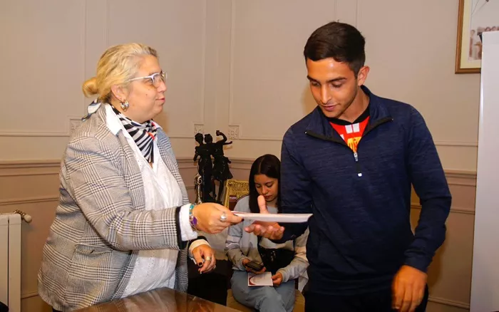 Becas de AECA