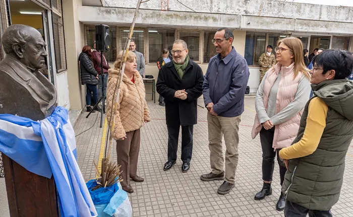 Acto día del Maestro