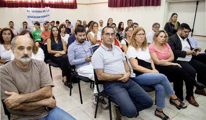 Abrazo a la Universidad
