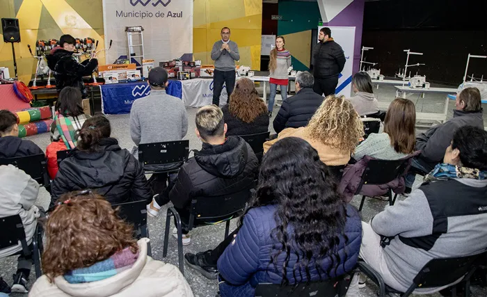 Entrega de herramientas y maquinas