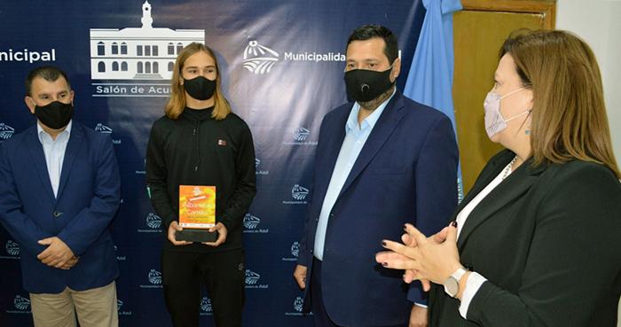 Reconocimiento a deportistas