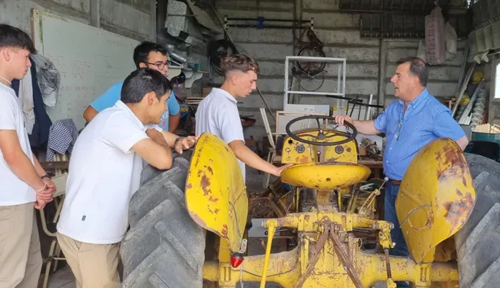 Visita a la Escuela Secundaria Agraria