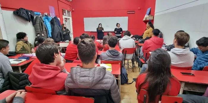 Charla empleo
