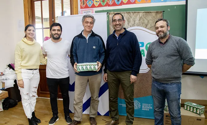 Entrega de luces led a instituciones