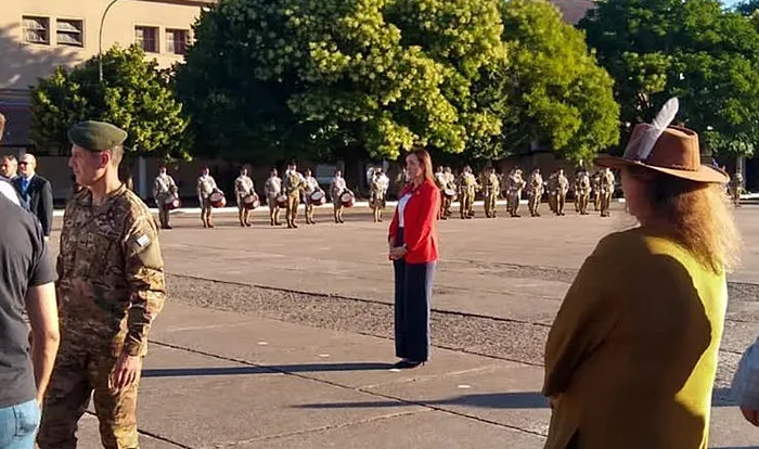 Acto por el 50° Aniversario de la Defensa de la Guarnición Ejército Azul
