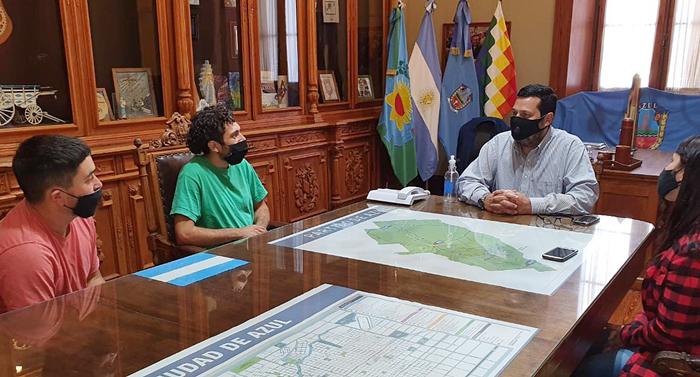 Reunión con jóvenes