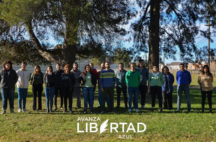 Avanza Libertad Azul