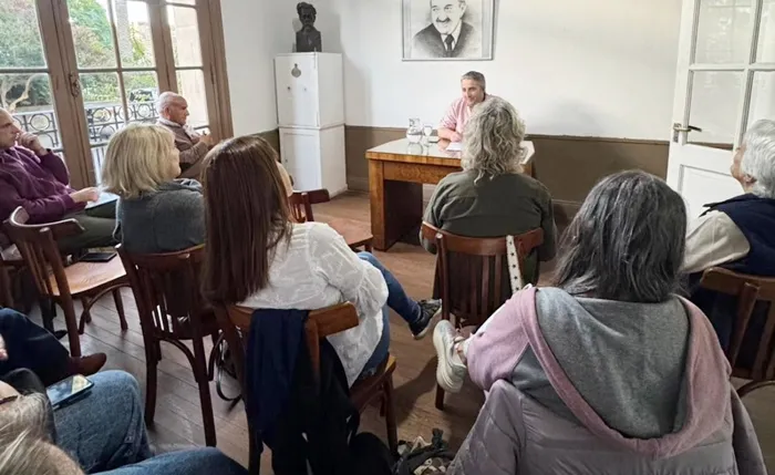 Historias y Personajes de Azul