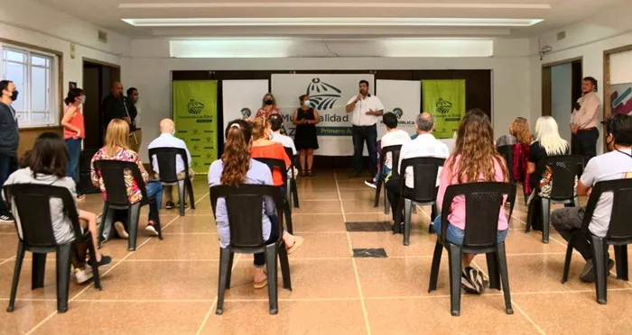 Firma instituciones radio