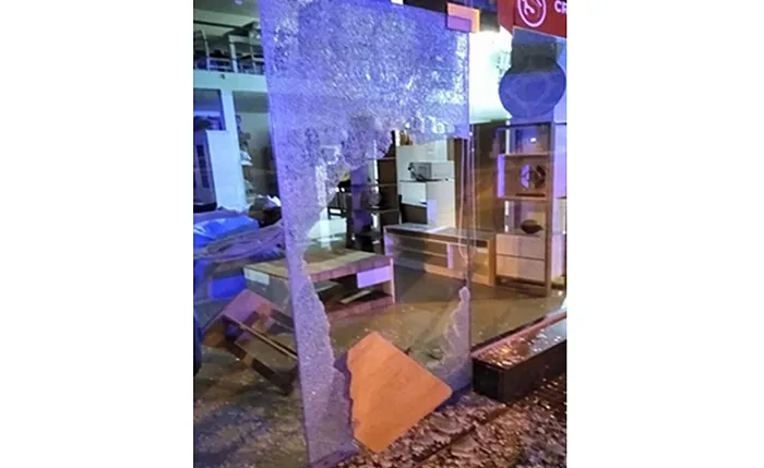 Robo comercio
