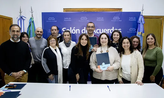 MUNA reunión y firma de convenio