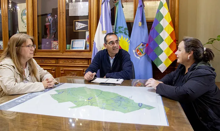 Intendente con Aloisi y Mandagarán