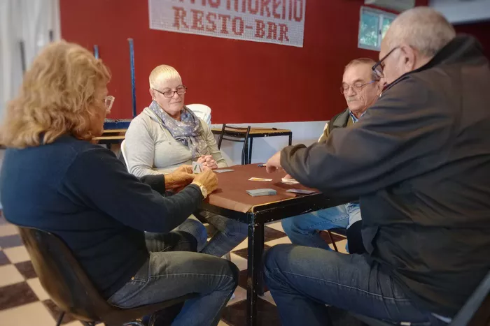 Adultos mayores representarán a Azul