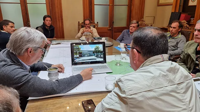 Encuentro con profesionales azuleños