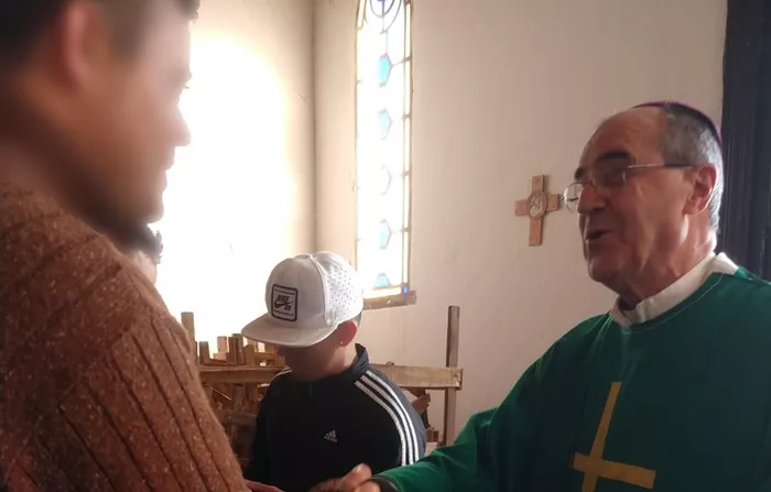 U2 El Obispo Salaberry celebro la primera misa